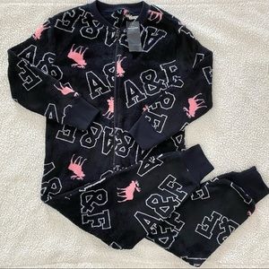 🥰BNWT Abercrombie Kids Sleepwear for Girls, 100% Polyester, for a 5-6 Year Old